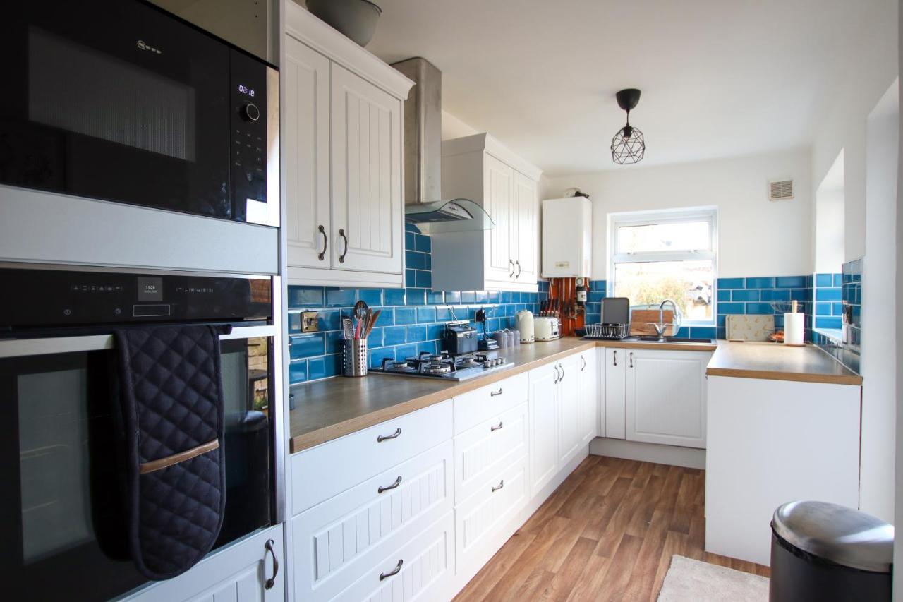 Contemporary Home In Friendly Easton, Free Parking Bristol Exterior foto