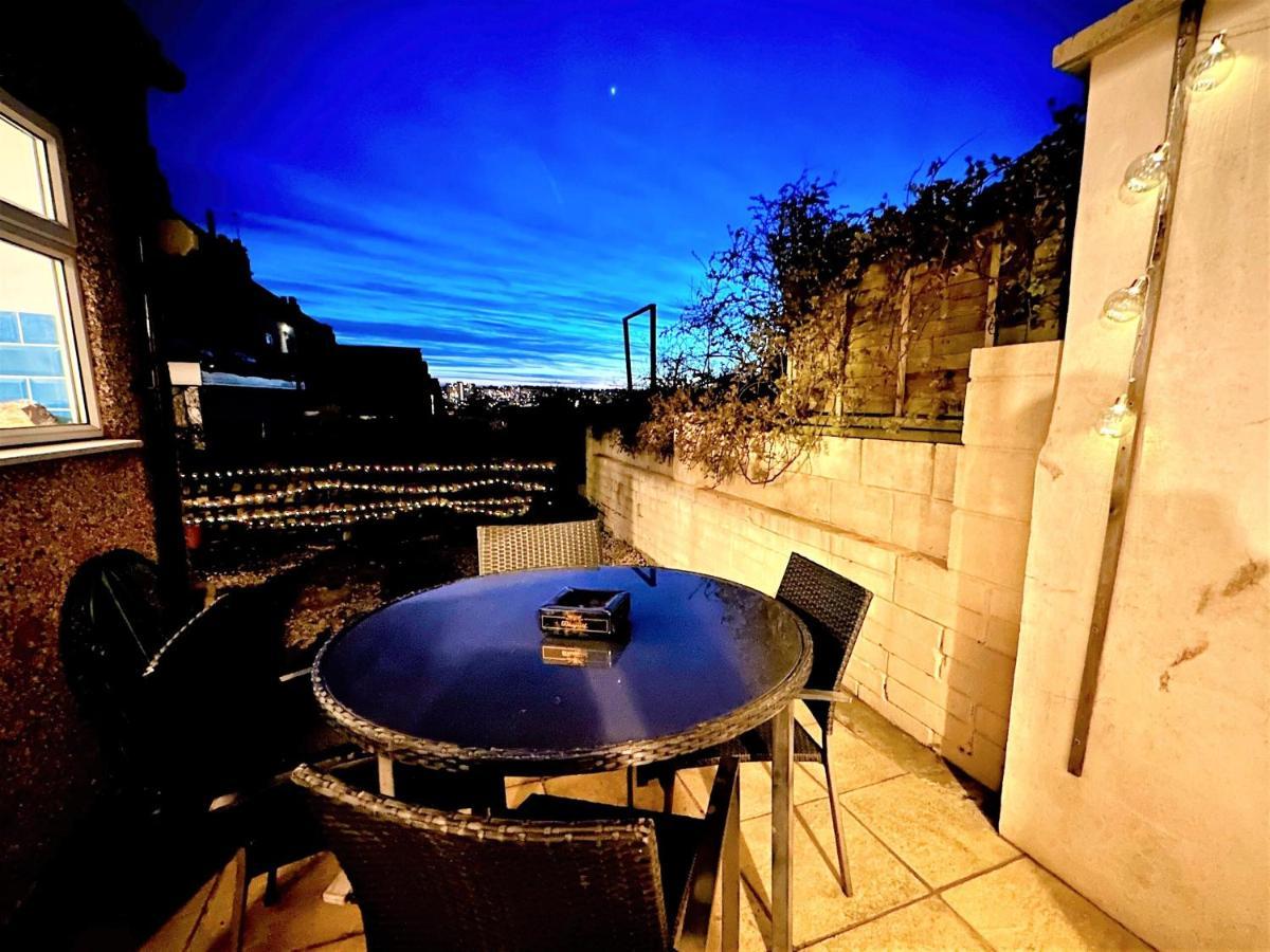Contemporary Home In Friendly Easton, Free Parking Bristol Exterior foto